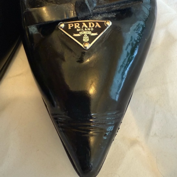 Prada Glossy Black patent leather Women's pointy toe ballet flats Loafers - Picture 5 of 14